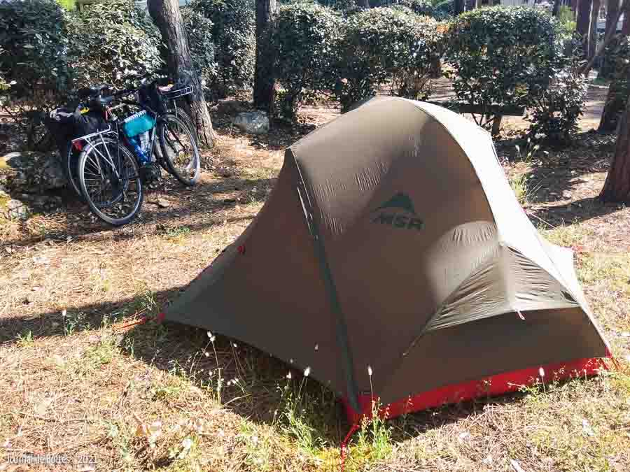 La tente et les vélos