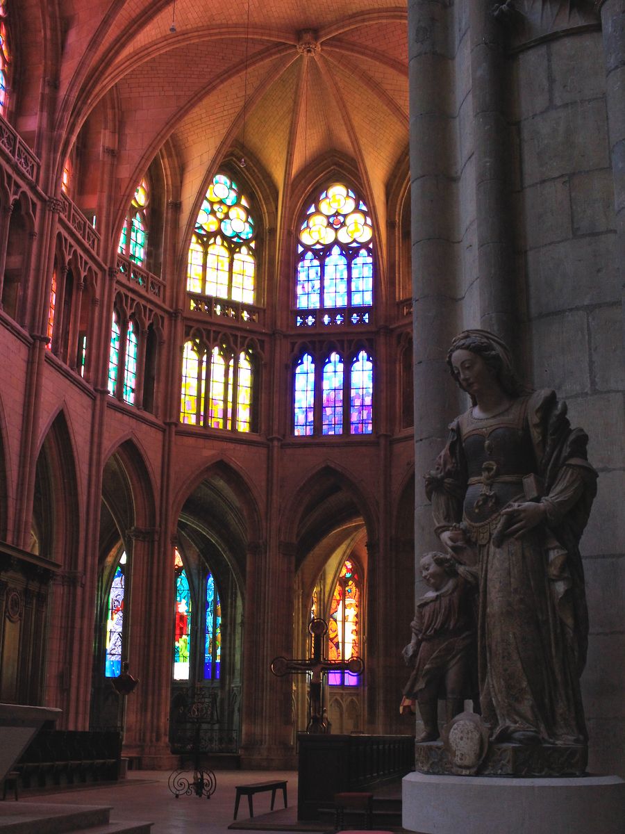 Les vitraux de la cathédrale de Nevers
