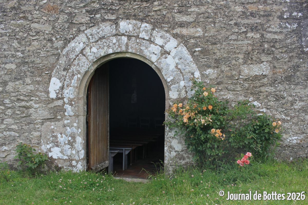 l'entrée vue de dehors